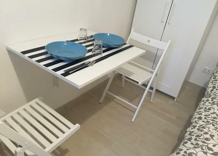 Apartment Monolocale Nizza 27 *